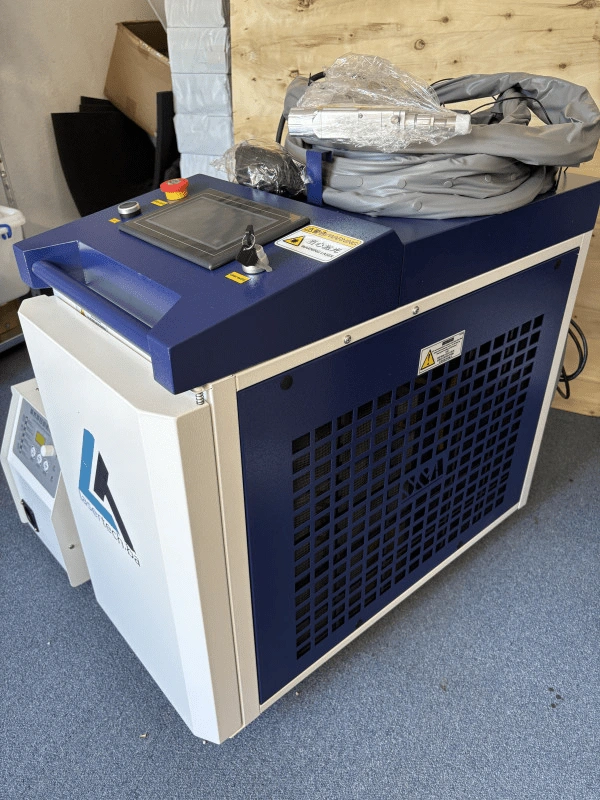 Fiber laser 4 u 1 za zavarivanje i čišćenje 8