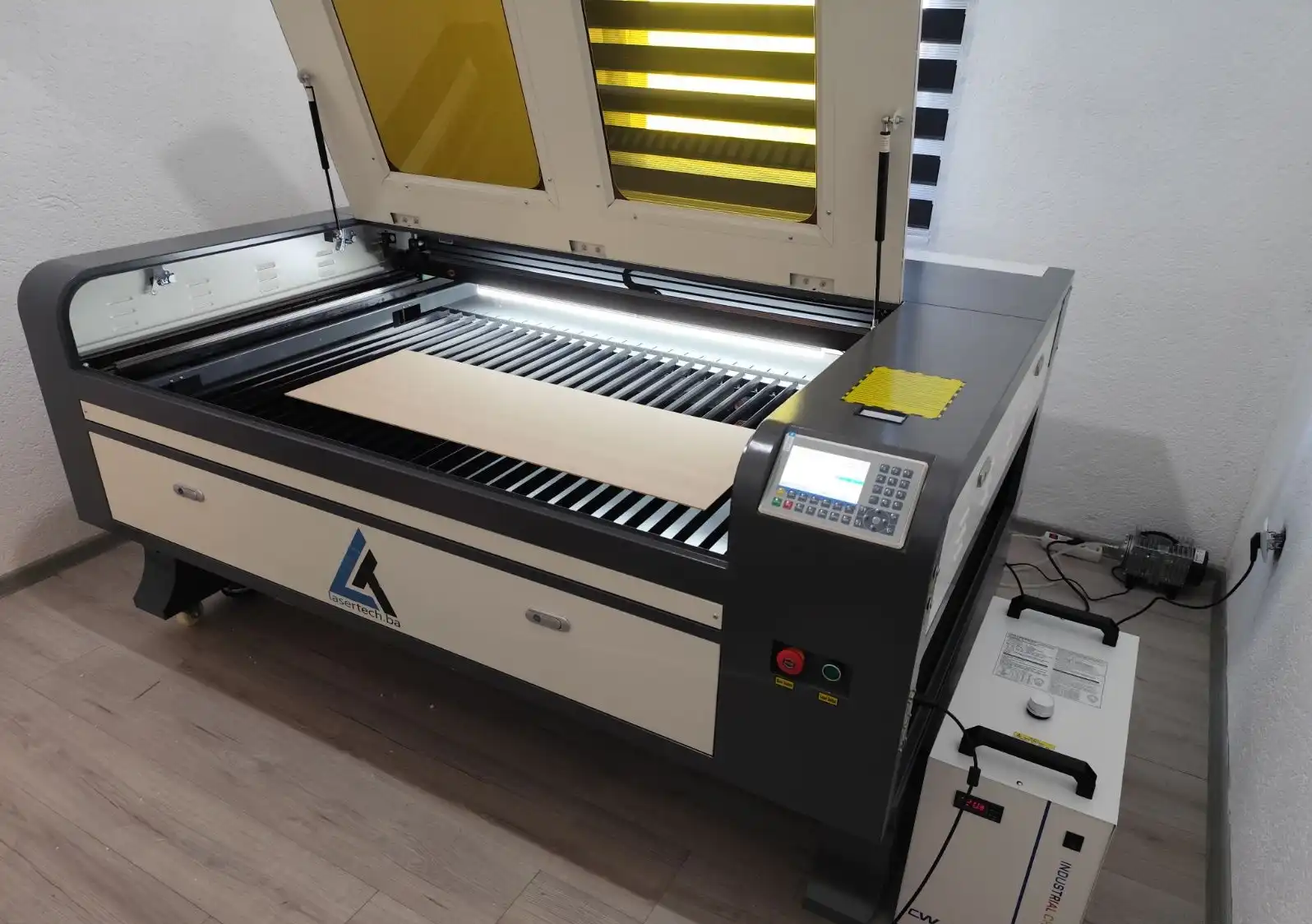 CO2 Laser 1410 10